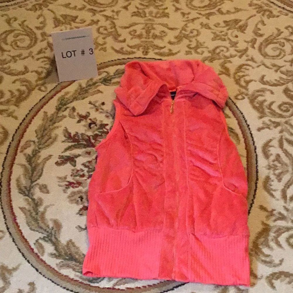 Ladies size medium fuzzy zip front vest